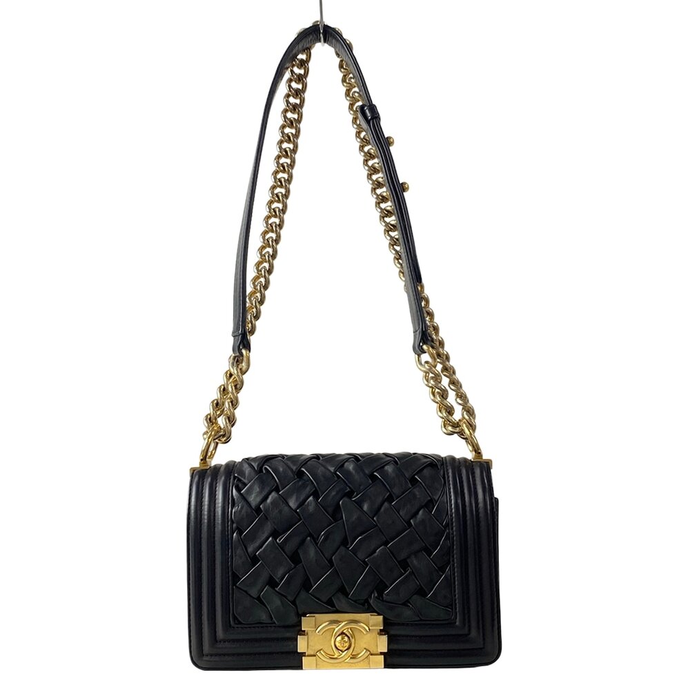 Chanel Boy Chanel Shoulder Bag A67085